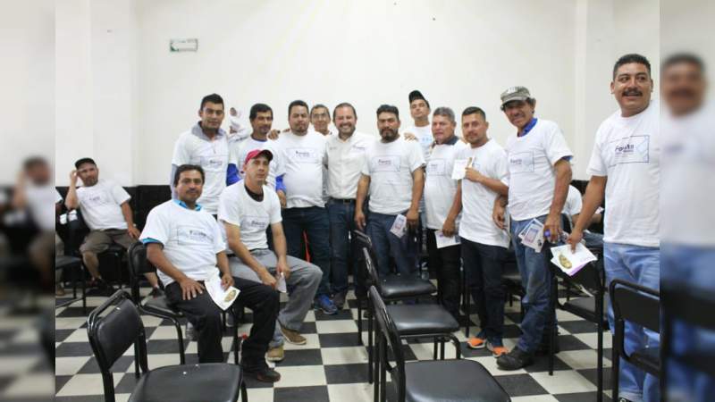 Unión de Recolectores “Hermenegildo Galeana”, respalda candidatura de Fausto Vallejo Mora - Foto 0 
