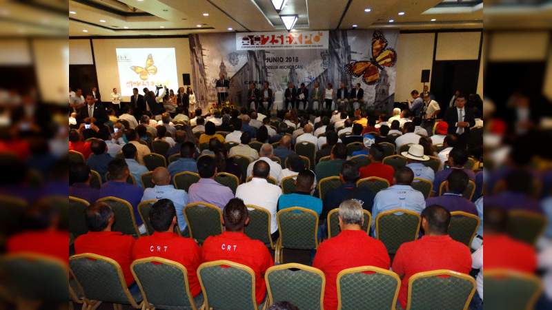 Secretaria de Turismo invita a la Convención de Transporte a disfrutar las riquezas de Morelia - Foto 0 