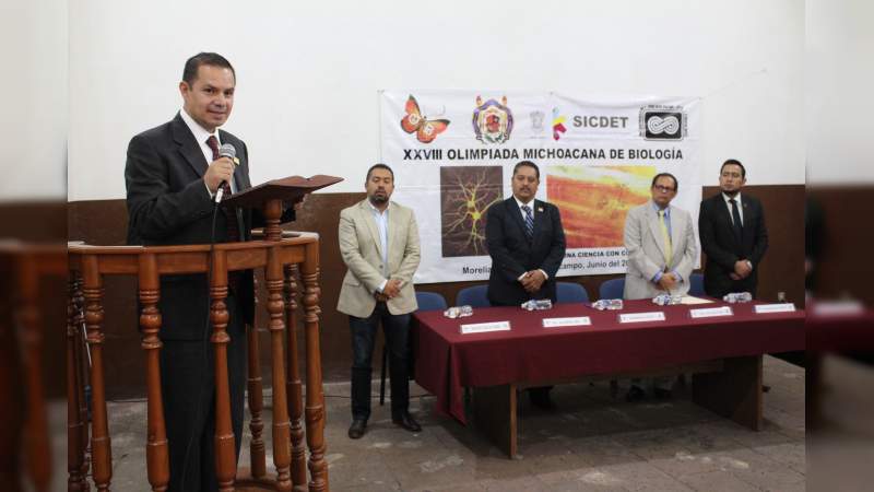 Con eficiencia, eficacia y sustentabilidad, los futuros biólogos aportarán las soluciones que el planeta necesita: Antonio Ramos Paz - Foto 0 