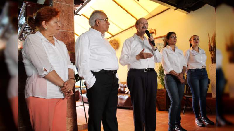 Con los brazos abiertos reciben a Fausto Vallejo Figueroa, él “hasta nos respondía el celular, no como ahora”: Morelianos - Foto 2 