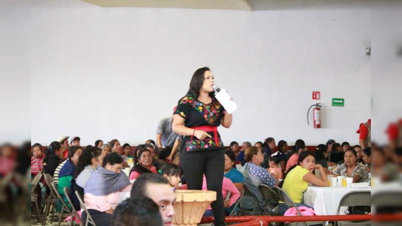 Quiroga brinda respaldo a Xochitl Ruiz - Foto 1 