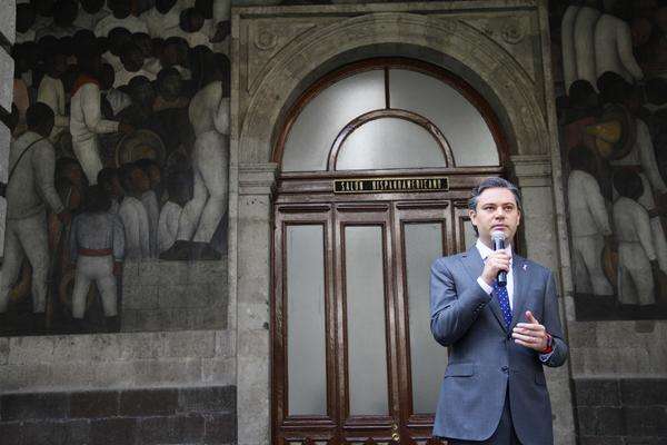 A partir de mañana pierden su plaza 290 maestros que no se evaluaron: SEP 