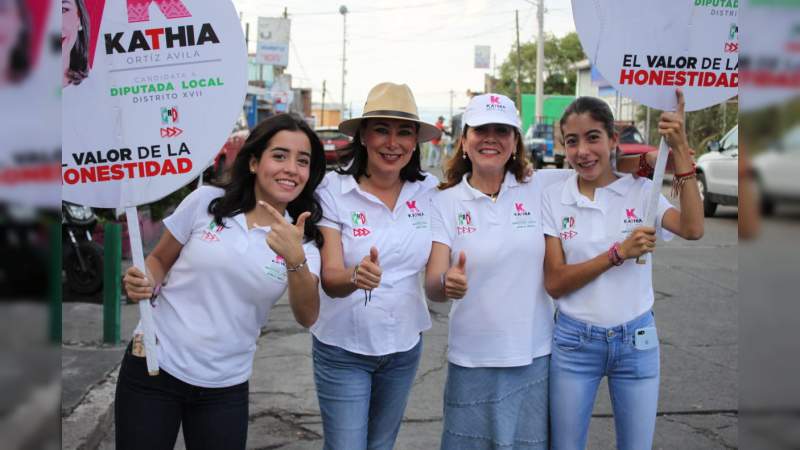 En el congreso del estado, apostará Kathia Ortiz por apoyos reales a la juventud desde los centros de estudio 