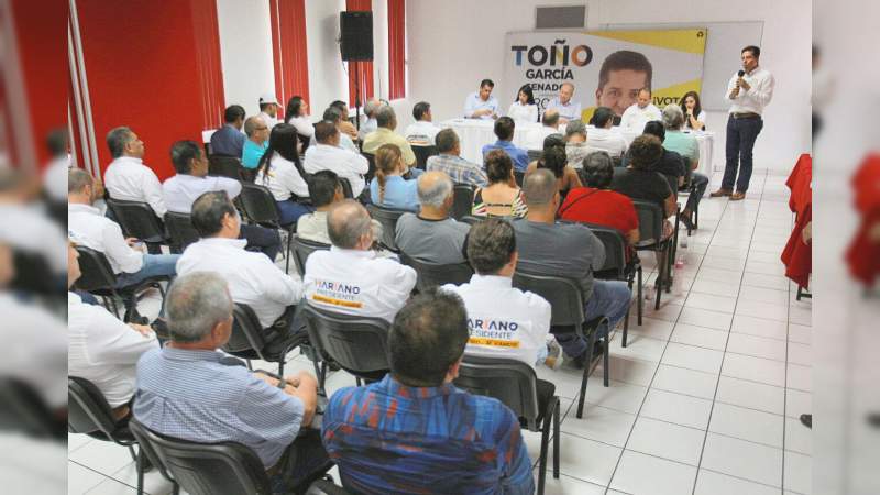 Impulsaremos el desarrollo de Lázaro Cárdenas, a la par del puerto: Toño Garcia.  