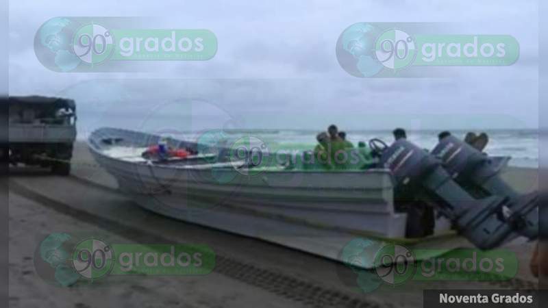 En persecución marítima, aseguran ladrillo de coca y 800 litros de combustible en Lázaro Cárdenas, Michoacán - Foto 2 