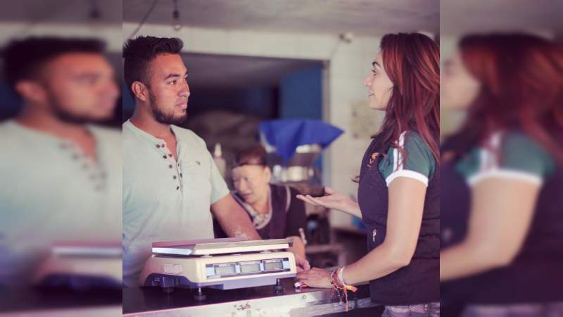 Potenciar el comercio local para mejorar la economía: Omega Vázquez 