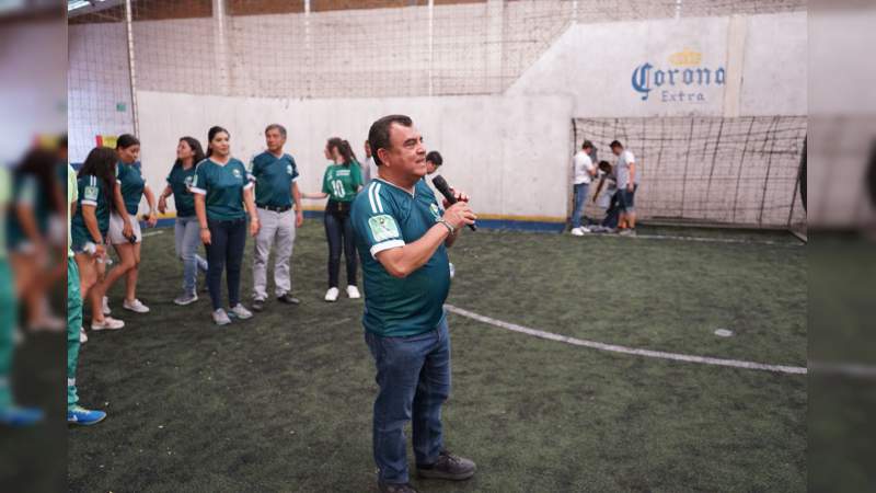 Se comprometió Constantino a prevenir inseguridad y cuidar la salud, mediante el fomento al deporte 