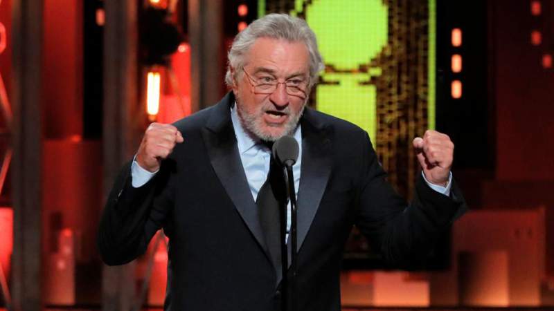 Robert De Niro insulta a Donald Trump durante premiación y es ovacionado de pie 