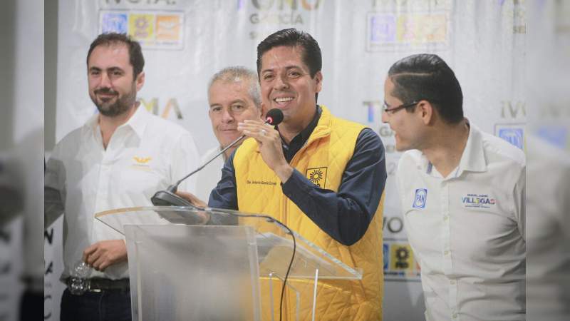 Toño García, por la defensa de los migrantes michoacanos - Foto 0 