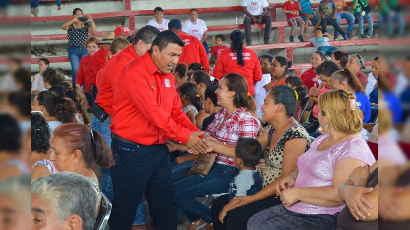Impulsará José Meza el desarrollo laboral para la mujer en Gabriel Zamora 