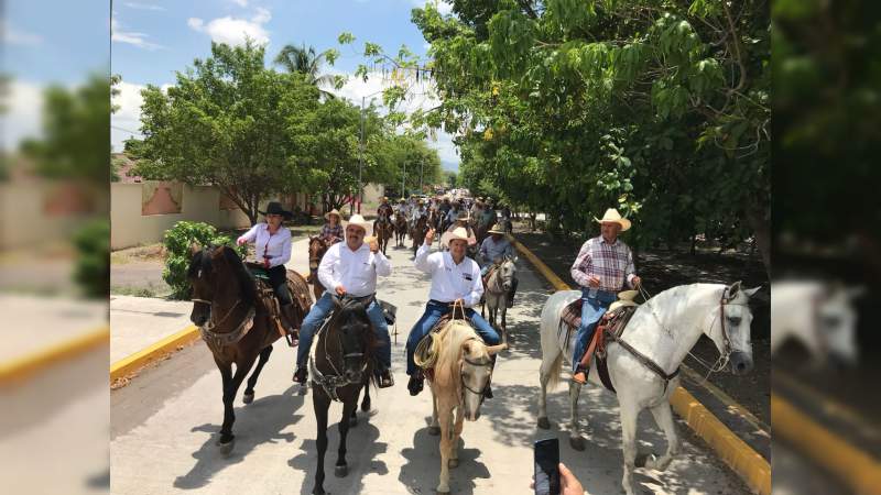 Asociación de Charros de Antúnez, respaldan candidatura de Huriel Bautista - Foto 1 