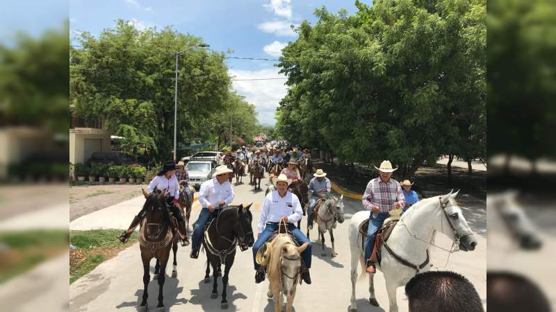 Asociación de Charros de Antúnez, respaldan candidatura de Huriel Bautista - Foto 2 