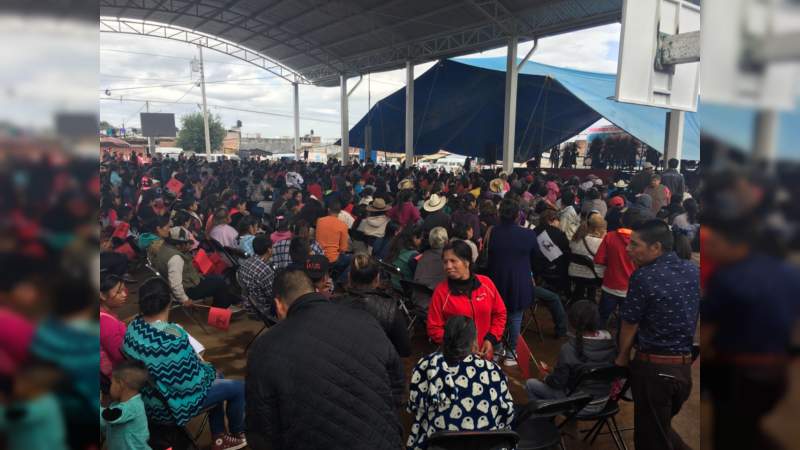 En Ario de Rosales se logra infraestructura deportiva con una inversión de 3 millones 