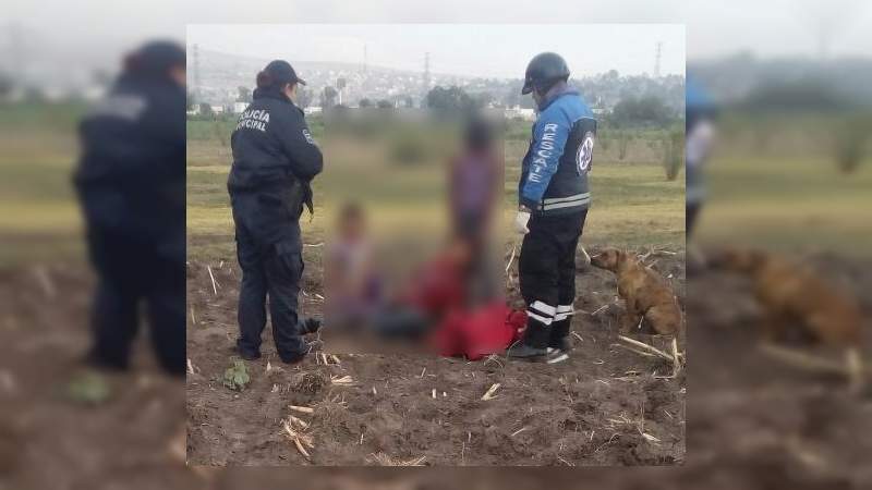 Niñas ven morir a su mamá degollada tras asalto en Coyotepec, Estado de México 