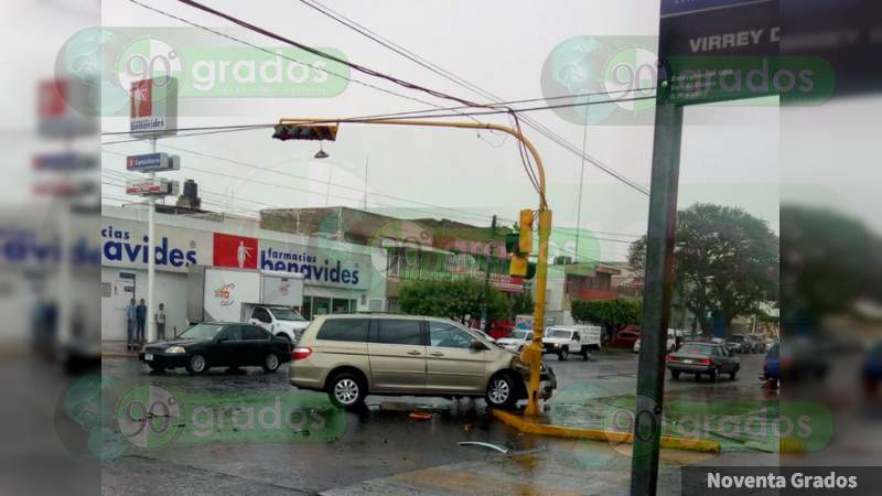 Choque en Zamora, Michoacán, deja una persona lesionada - Foto 0 