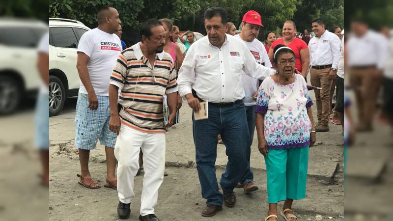 Sin credibilidad, partidos que ya gobernaron a Apatzingán y agravaron la inseguridad: José Luis Cruz Lucatero - Foto 0 