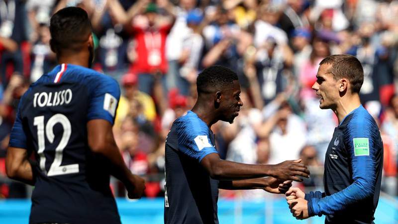 Francia gana gracias al VAR  