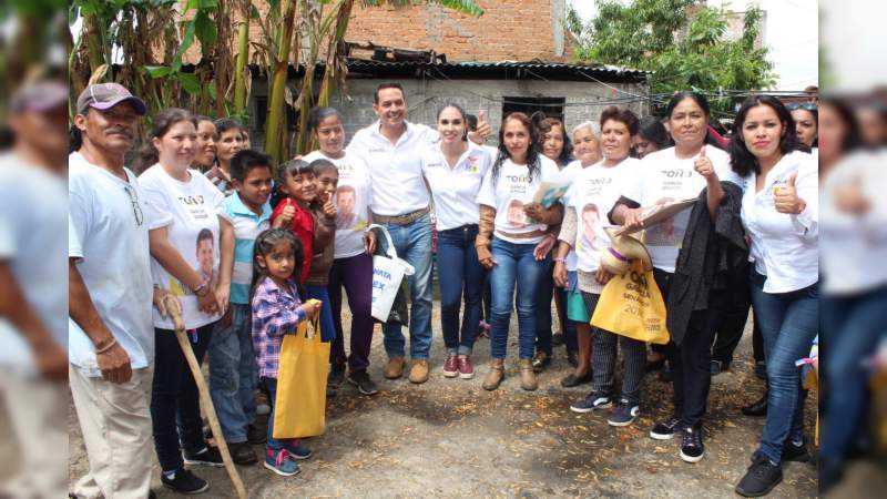 Lleva Jonathan Sanata sus propuestas a la zona poniente de Morelia - Foto 0 