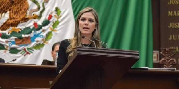 Daniela de los Santos impulsó Ley para la prestación de servicios inmobiliarios en Michoacán 