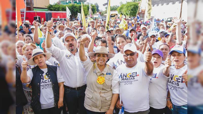 Reconoce Alma Mireya González labor de hombres Michoacanos  - Foto 0 