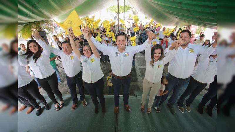 Toño García, por el desarrollo de la mujer michoacana - Foto 1 