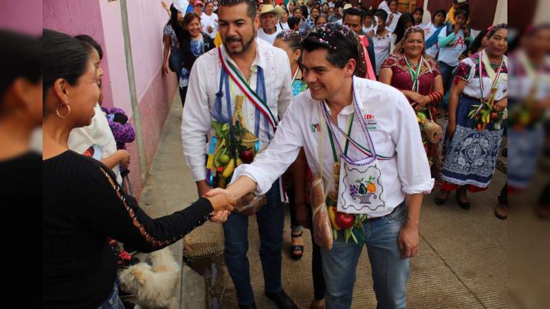 Ixtláhuac, candidato a Senador de la República advierte que al PRI ya nadie lo detiene - Foto 1 