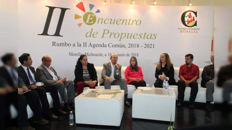 Fausto Vallejo Figueroa expone al Consejo de la Ciudad su propuesta de gobierno 