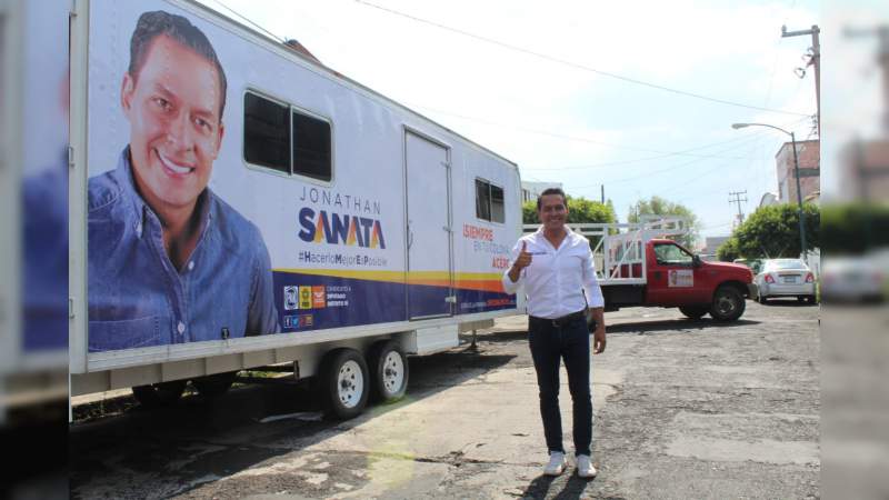 Oficinas móviles, una alternativa de atención inmediata para los morelianos: Jonathan Sanata  - Foto 0 