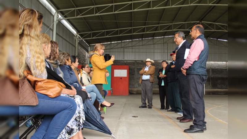 Deber de un diputado, permanecer en contacto con la ciudadanía: Vecinos de La Quemada 