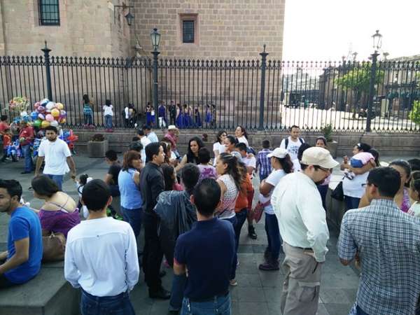 Para combatir a los roba chicos, padres de familia se reúnen en la capital michoacana - Foto 0 