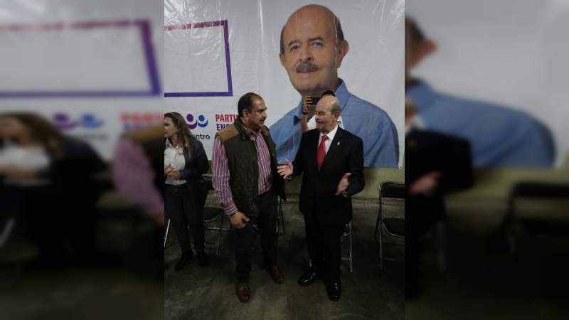 Se suman profesores michoacanos y sociedad civil a proyecto de Fausto Vallejo Figueroa 