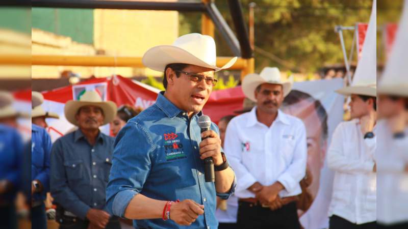 Toño Sosa trabajará para que se respeten los derechos de migrantes y sus familias 