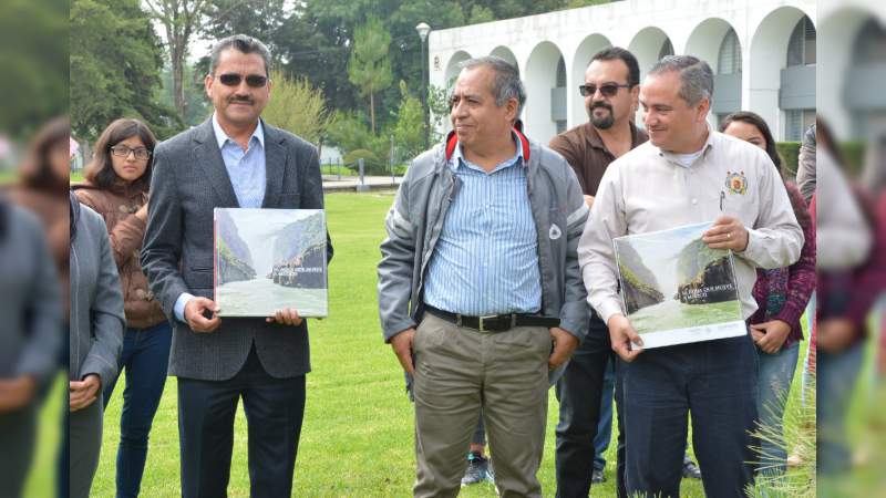 Responsabilidad social manifiesta en la UMSNH hacia el tema del desarrollo sustentable: Jaime Espino - Foto 0 