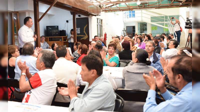 Se suman jubilados y pensionados al proyecto de Carlos Quintana - Foto 0 