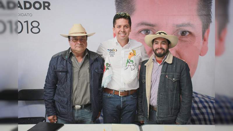 Legislaré a favor de los pueblos originarios, sus tradiciones y costumbres: Toño García - Foto 0 