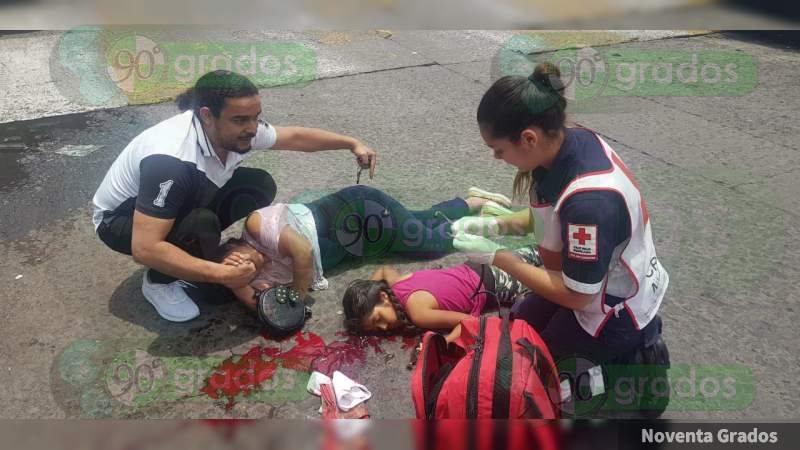 Atropella transporte a madre e hija en Zamora, Michoacán 
