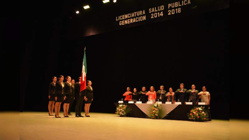 Listos para el ejercicio profesional, 167 egresados de la Licenciatura en Salud Pública 