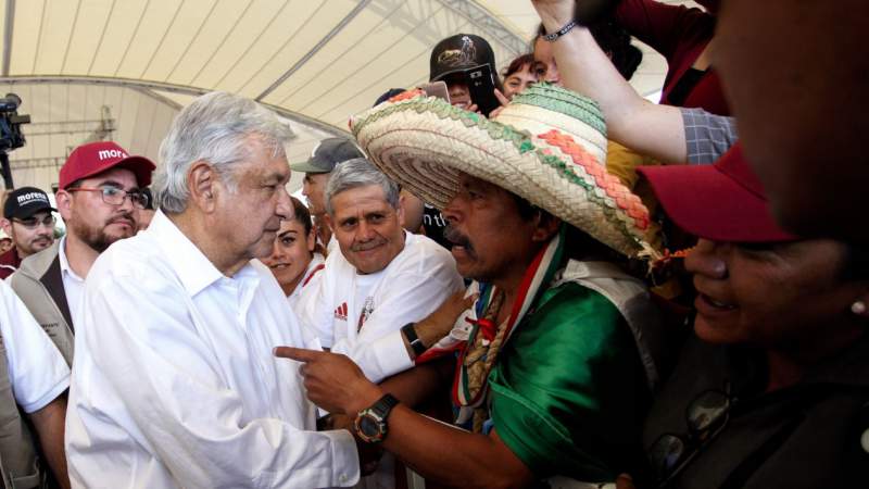 López Obrador propone revocación de mandato para gobernantes 