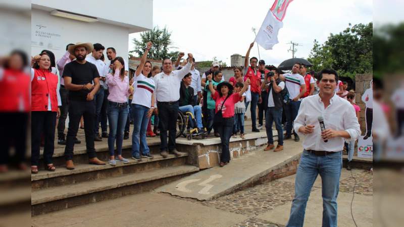 Ixtláhuac lanza la advertencia: En Michoacán no queremos servidores públicos que no están comprometidos con su gente 