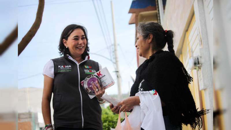 Transitar de los discursos a los hechos en materia de equidad, compromete Kathia Ortiz 