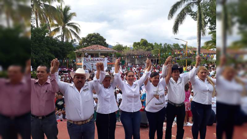 Como los grandes cierra campaña Huriel Bautista  