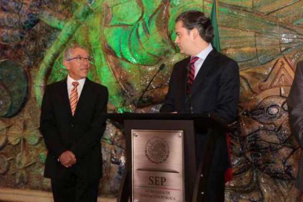 Exgobernador de Michoacán, nuevo subsecretario de Educación Superior - Foto 0 