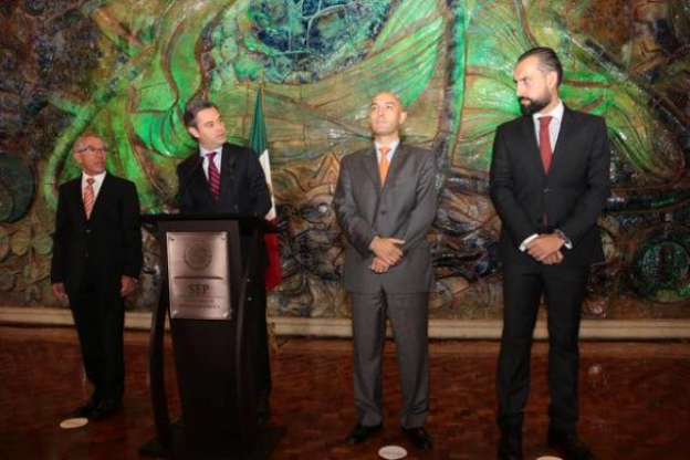 Exgobernador de Michoacán, nuevo subsecretario de Educación Superior - Foto 1 