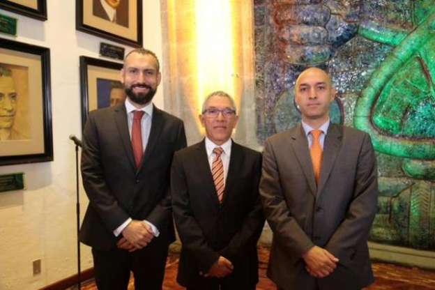 Exgobernador de Michoacán, nuevo subsecretario de Educación Superior - Foto 2 