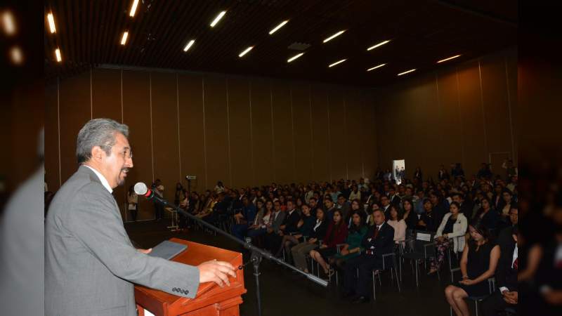En materia de educación no debe haber competencia, sólo colaboración: Medardo Serna - Foto 1 