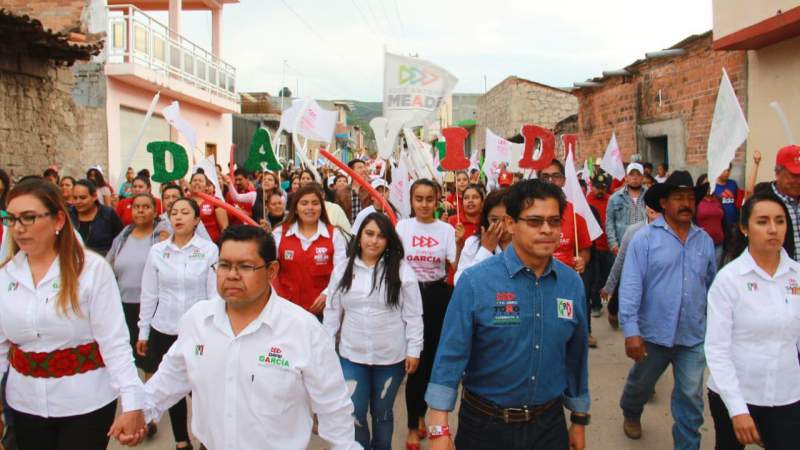 Pide Toño Sosa votar por un futuro de desarrollo y certidumbre - Foto 0 