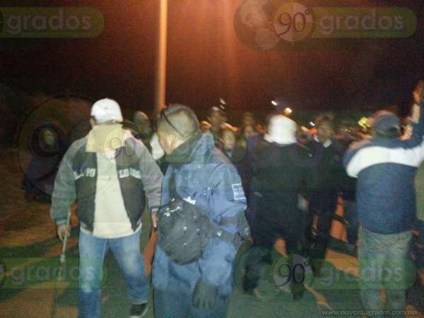 Habitantes de Nahuatzen mantienen a policías retenidos - Foto 8 
