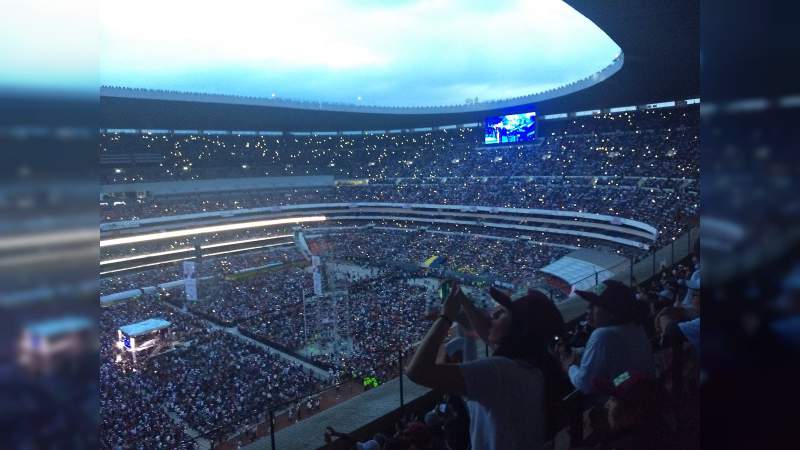 Con fiesta en el Estadio Azteca cierra AMLO su campaña - Foto 1 
