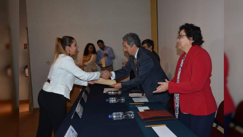 A mantener los niveles de excelencia, exhorta Medardo Serna a la comunidad de Enfermería - Foto 1 