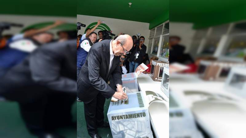 A una jornada electoral en paz, llamó Fausto Vallejo Figueroa 